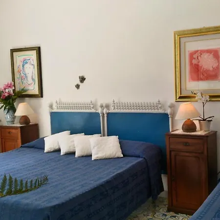 Vista Mare Mela Апартаменты *