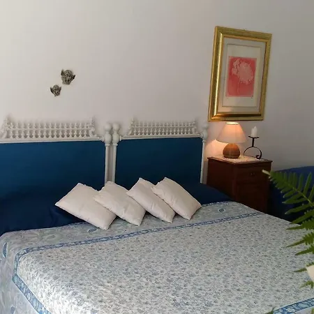 Vista Mare Mela Апартаменты *
